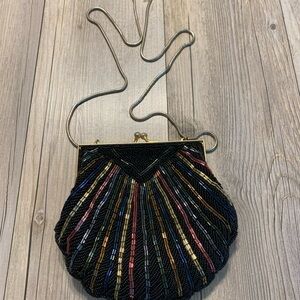 Lyrella Women’s Kiss Clasp Clamshell Clutch Purse Handmade Vintage